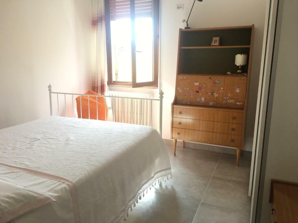 Ferienwohnung Casa Leo Fossombrone Exterior foto